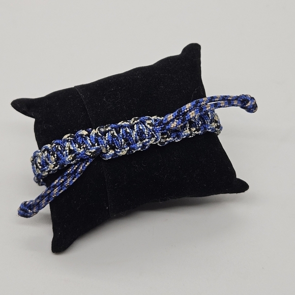 blue black white macrame slider bracelet with fish hook charm - Picture 3 of 4